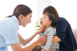 小児矯正はいつから？始める時期の目安と1期・2期治療